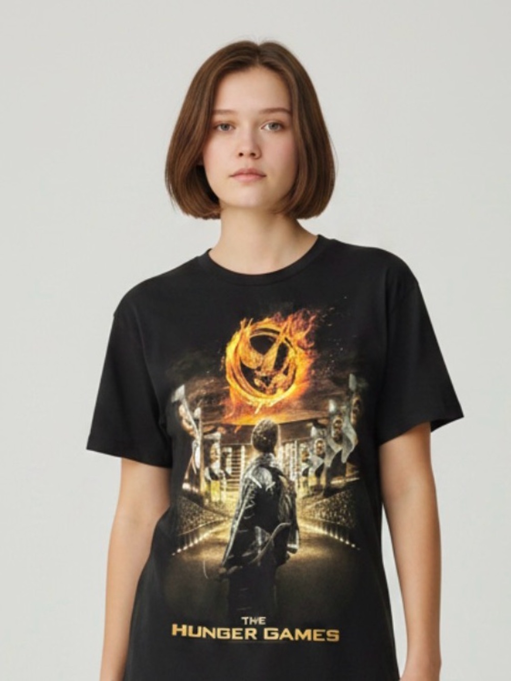 THE HUNGER GAMES Katie’s Everdeen Graphic Tee M 20” p2p Black EUC